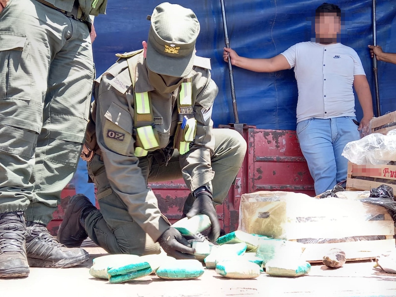 Secuestran Kilos De Hojas De Coca Ocultos Entre Cajones De