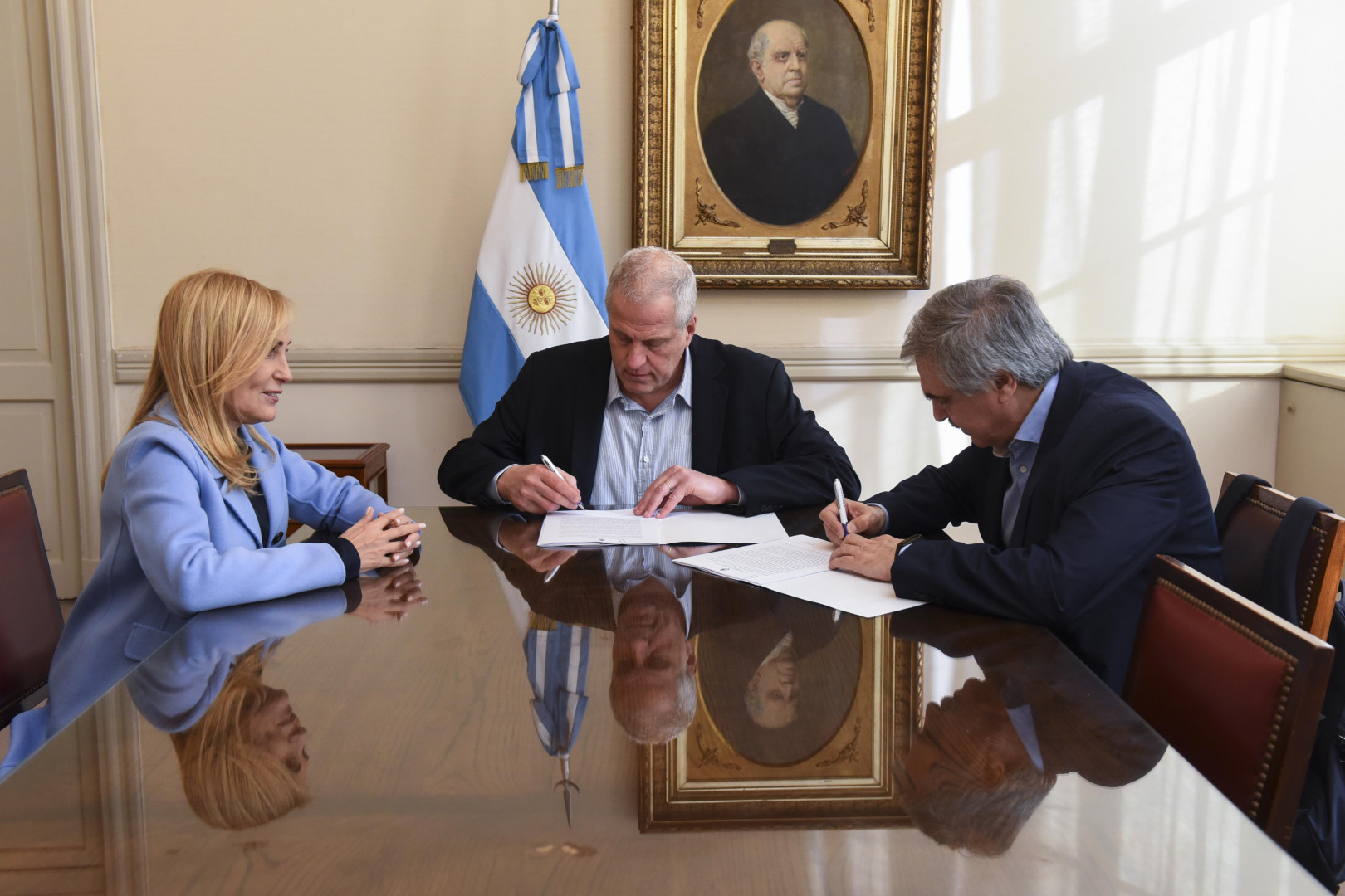 Perczyk Firm El Acuerdo Con La Provincia De C Rdoba Para Incorporar