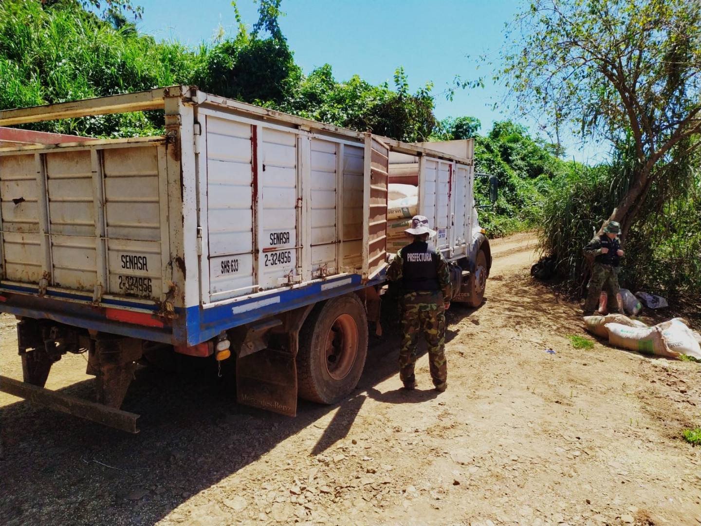 Prefectura Secuestr Un Cargamento De M S De Kilos De Soja En