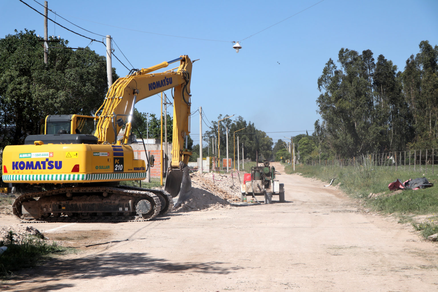 Continúa la extensión de las redes cloacales en San Cayetano