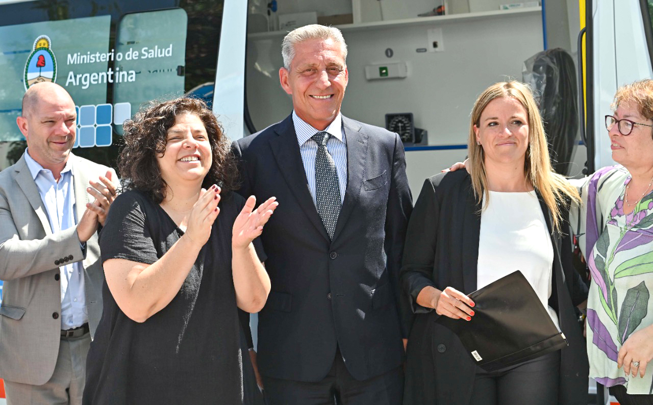 Con La Entrega De Ambulancias En Chubut Sigue Avanzando El Plan De