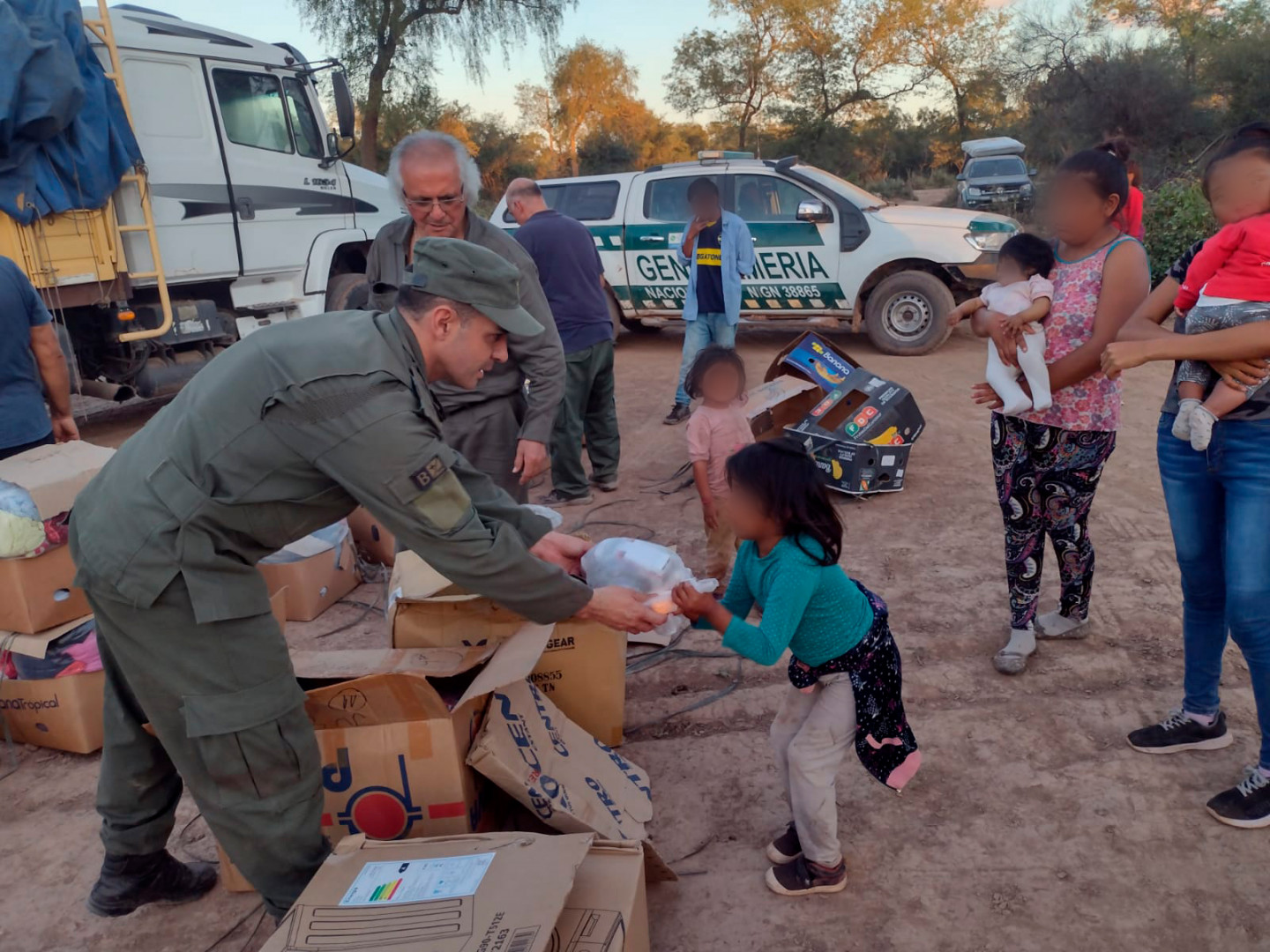 Entregan Donaciones A Familias Chaque As Argentina Gob Ar