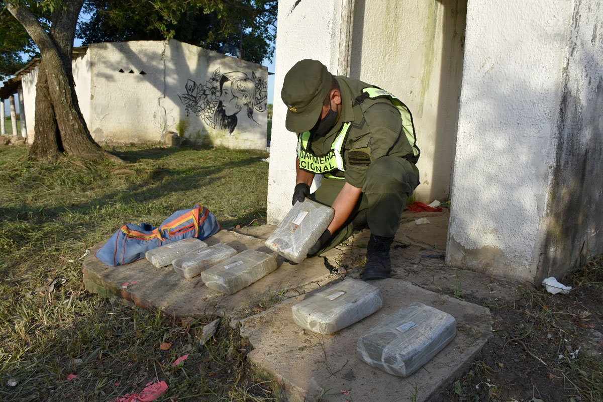 Hallan más de 9 kilos de marihuana abandonados en cercanías a la Ruta