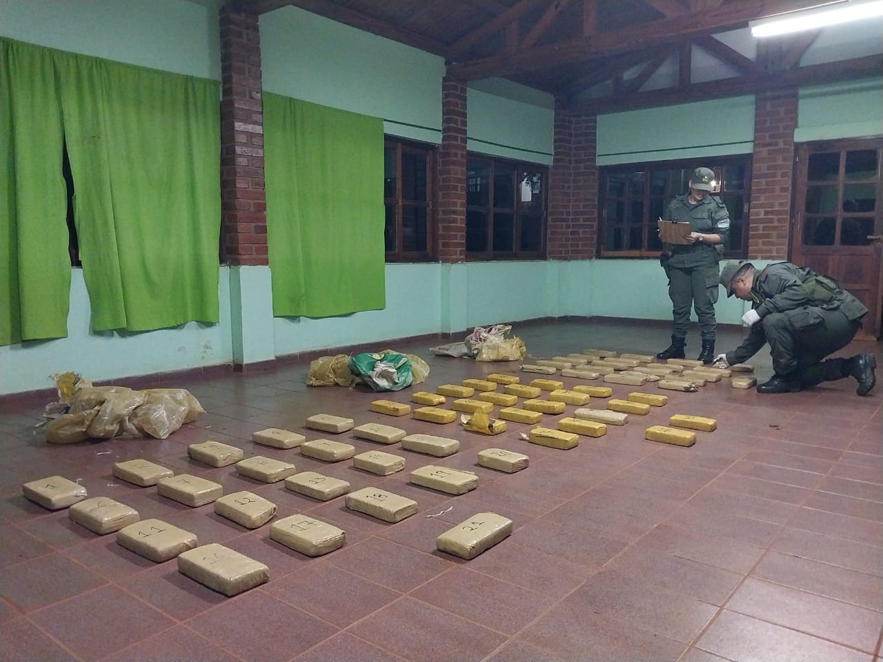 Gendarmería descubrió más de 412 kilos de marihuana en zonas