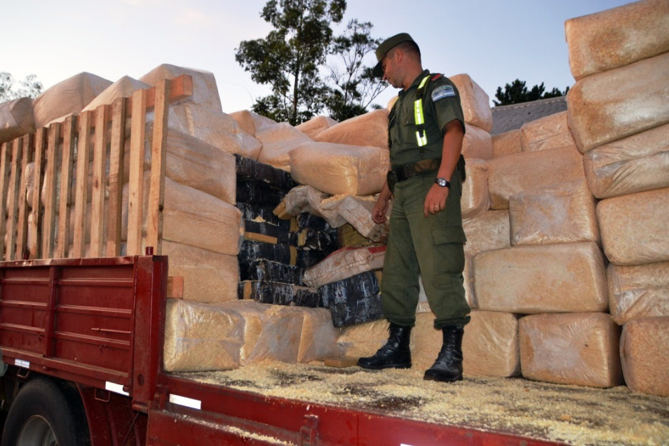 Gendarmer A Secuestr Kilos De Marihuana Ocultos En Un Cami N Que