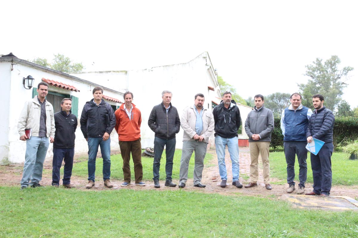 C Rdoba El Presidente De Aabe Junto Al De Faa Recorri El Campo Que Se