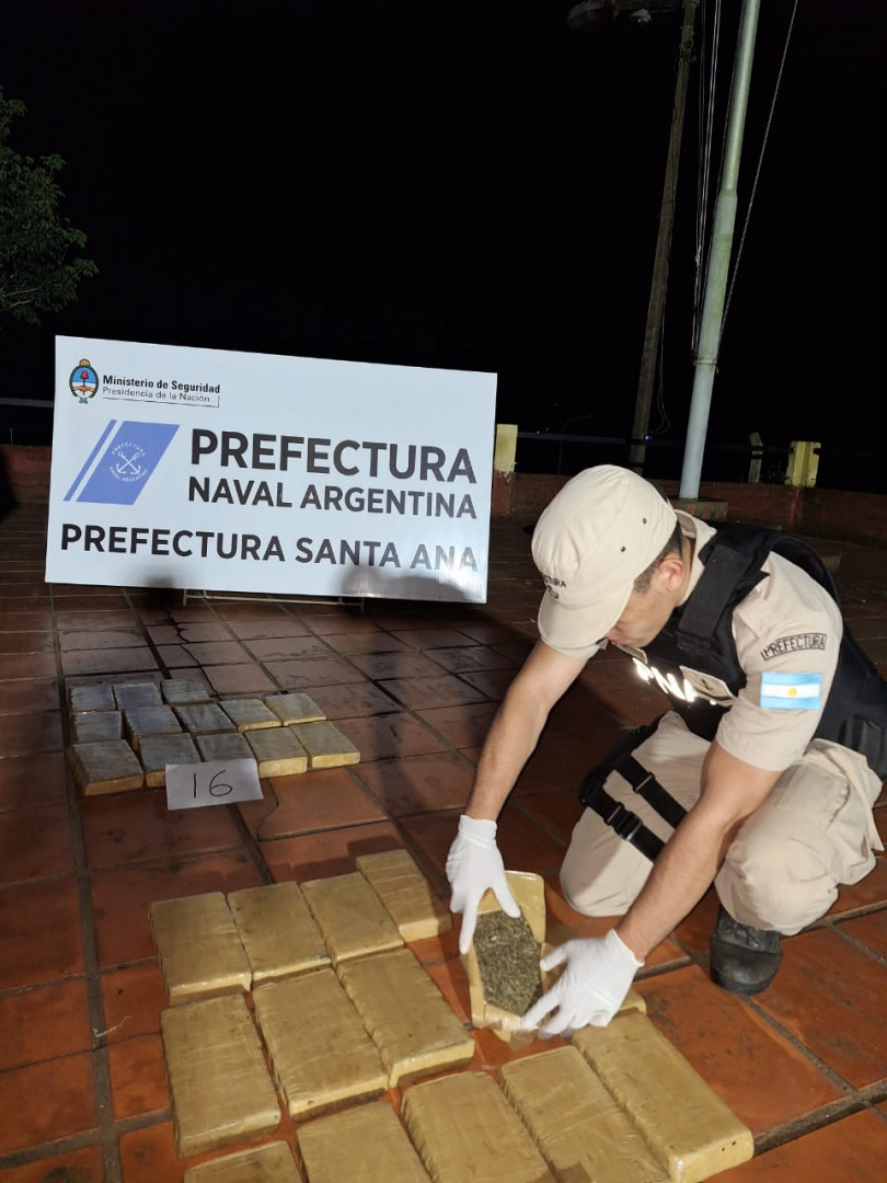 Misiones Prefectura Secuestr M S De Kilos De Marihuana