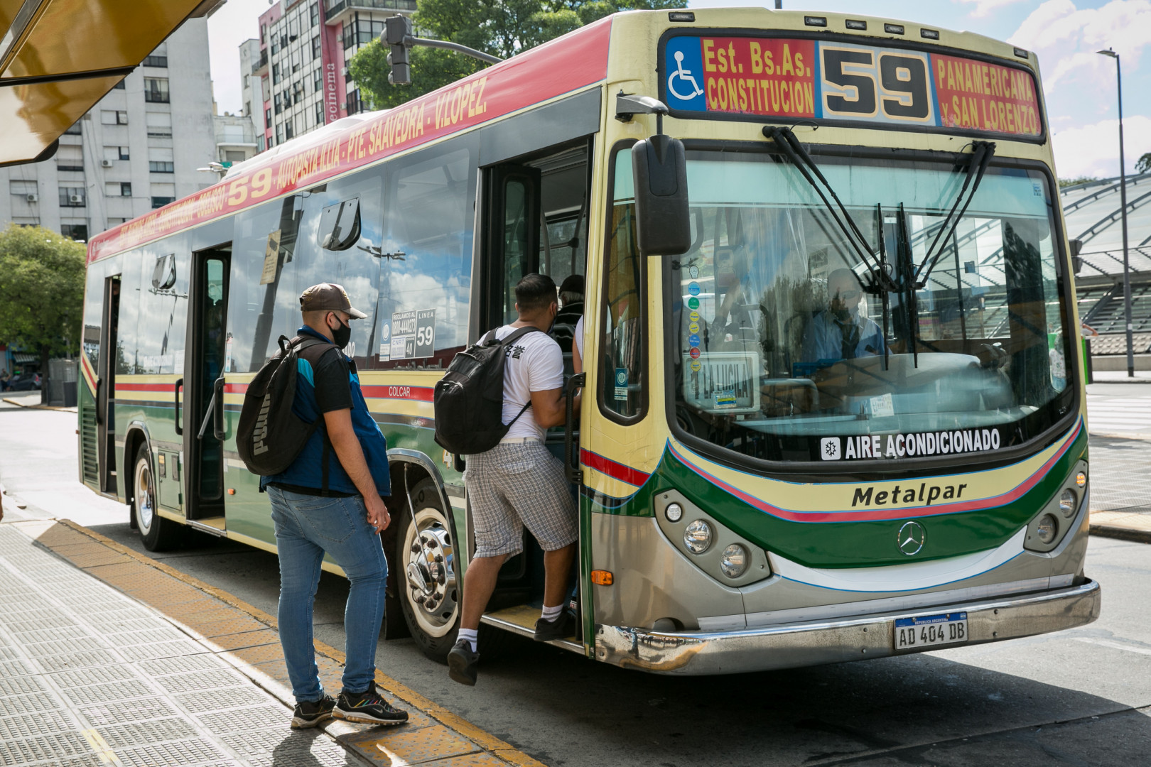 El transporte público será libre y gratuito a partir del mediodía del Día  de la Democracia | Argentina.gob.ar