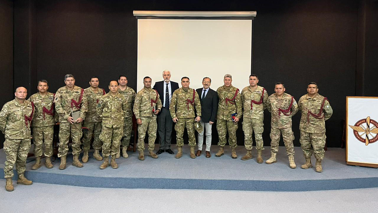 Córdoba: Autoridades Del IAF Realizaron Una Visita A La Escuela Militar ...