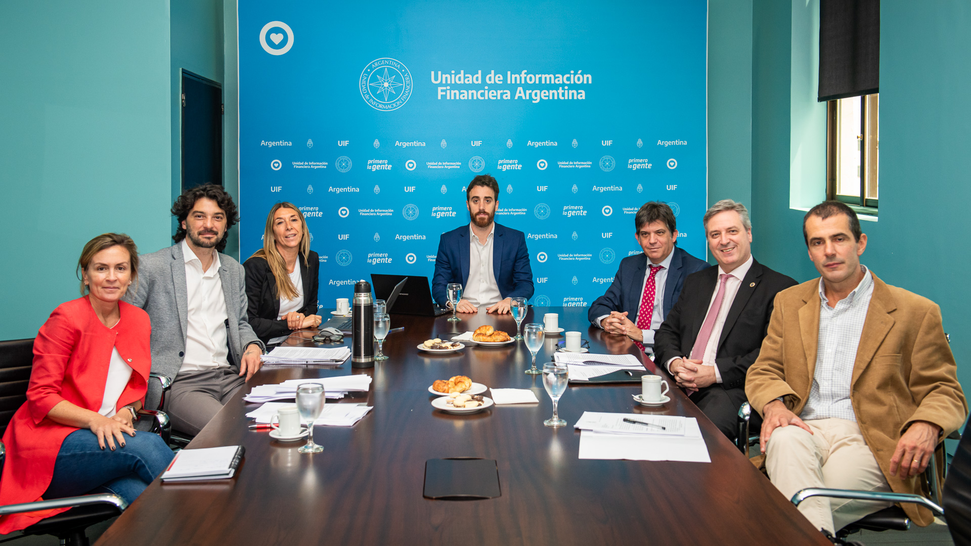 Encuentro con representantes del el Consejo Federal del Notariado Argentino y el Colegio de escribanos de CABA .