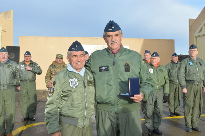 Condecoraciones a veteranos de Guerra de Malvinas