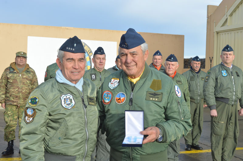 Condecoraciones a veteranos de Guerra de Malvinas