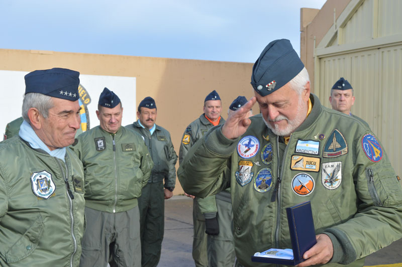 Condecoraciones a veteranos de Guerra de Malvinas