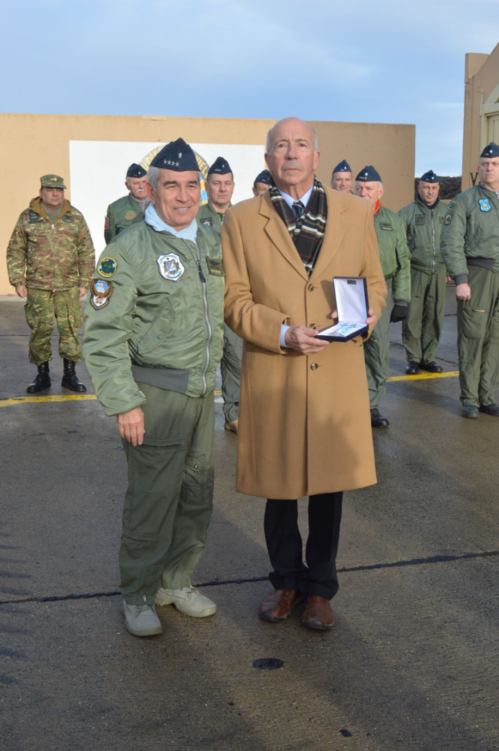 Condecoraciones a veteranos de Guerra de Malvinas