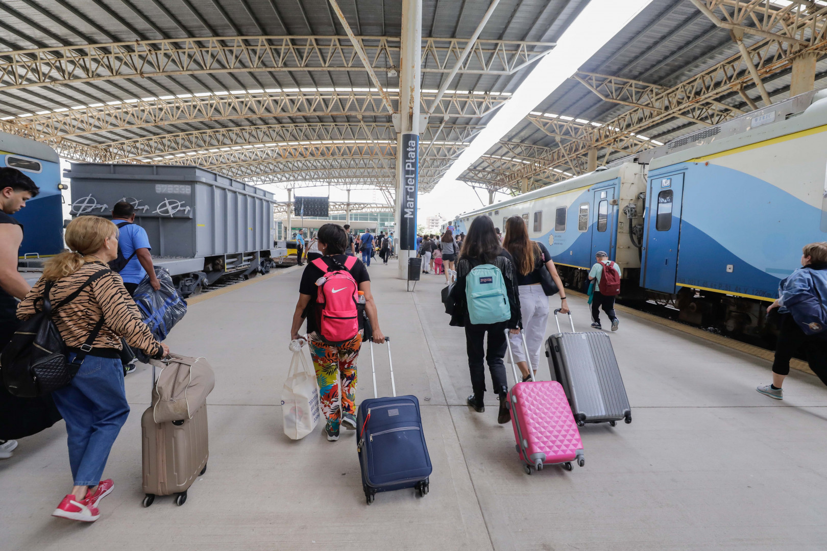 Rércord En Trenes De Larga Distancia: Creció Casi Un 70% El Uso Del ...