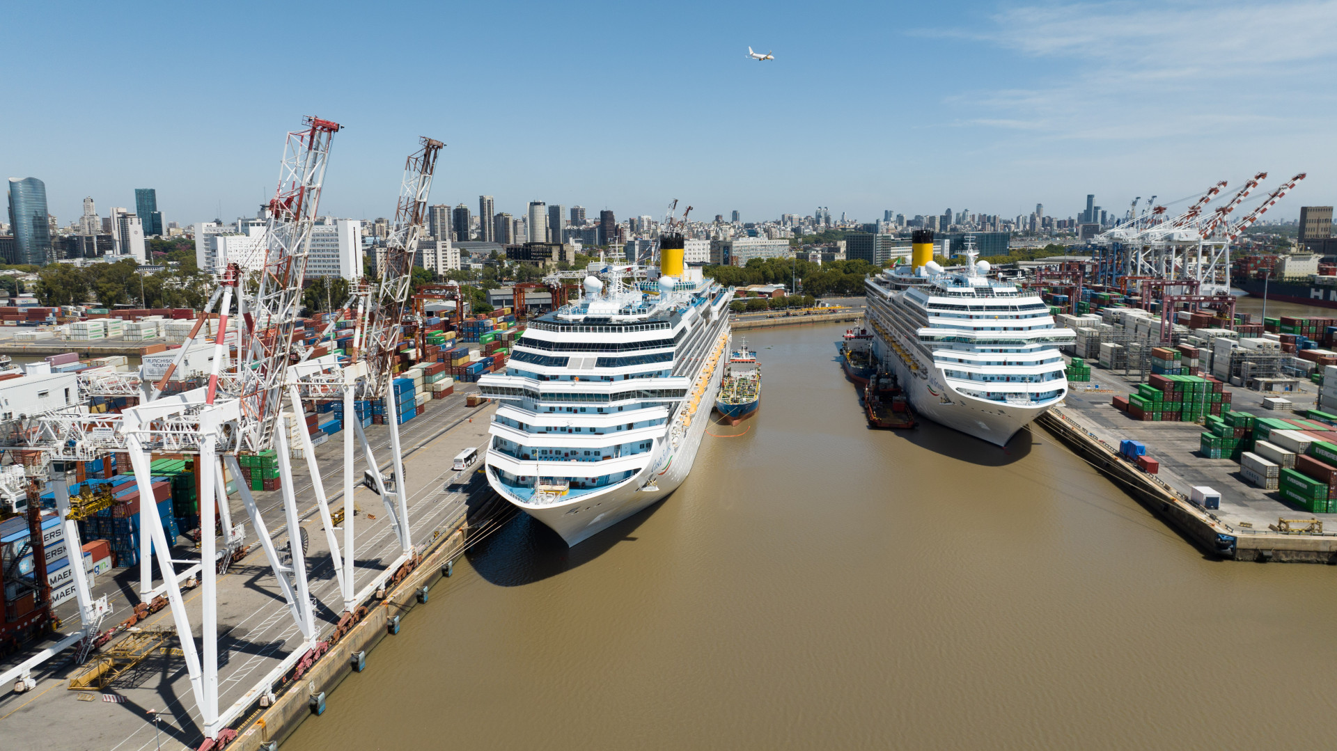 Puerto Buenos Aires: Arribaron más de 12 mil turistas en 4 cruceros | Argentina.gob.ar