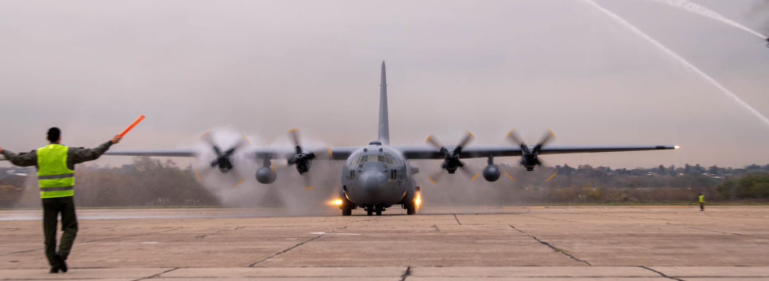 Nuevo Avión Hércules C 130h Para La Fuerza Aérea Argentinagobar 