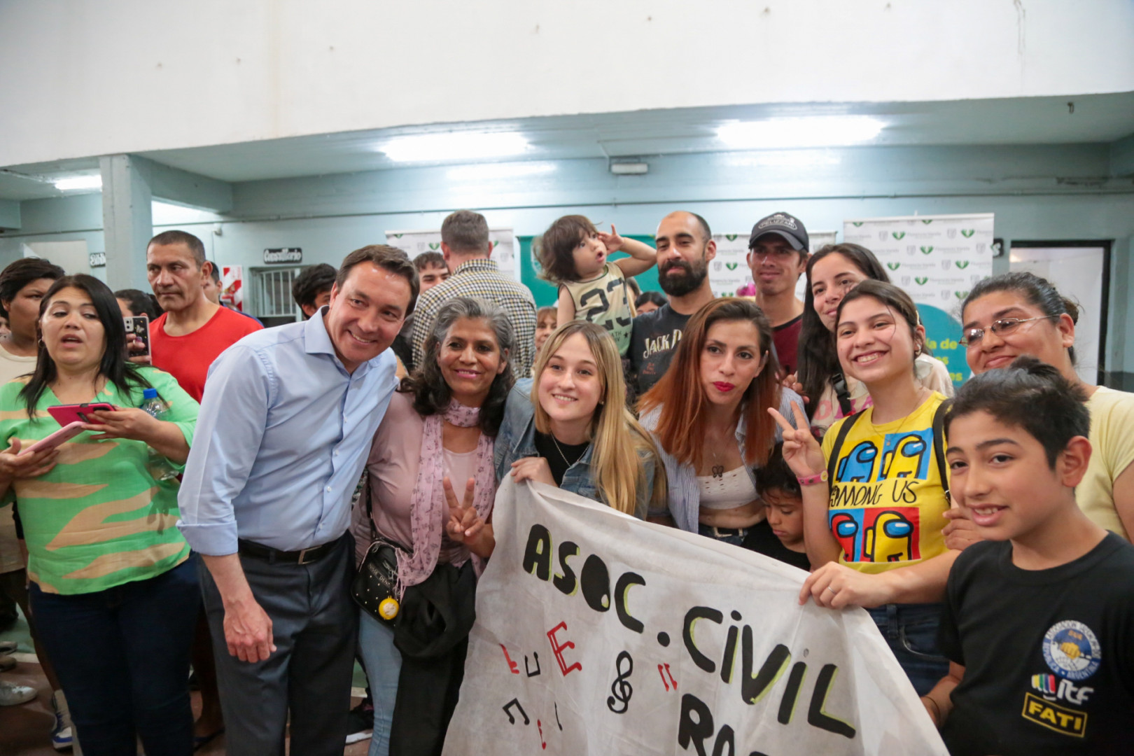 Julia Epstein con organizaciones barriales de Varela.