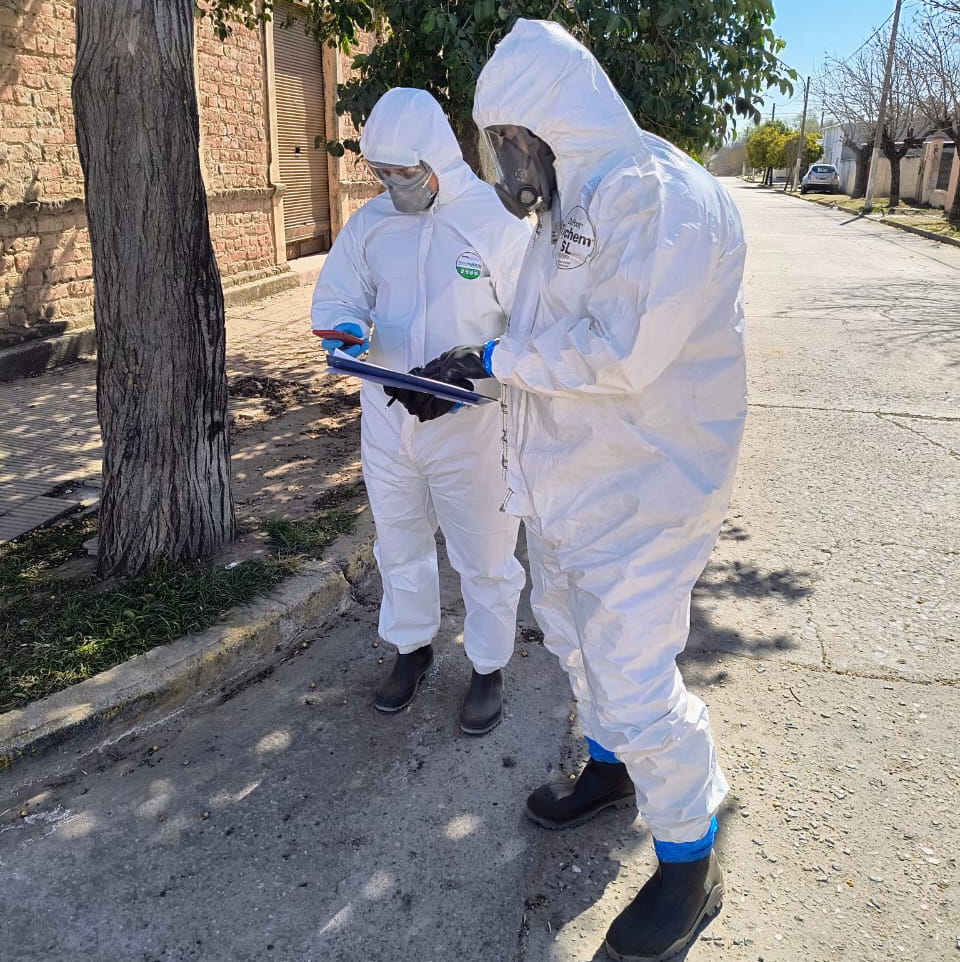 Personal de ARN ejercitando tareas de monitoreo radiológico ambiental en La Cruz, Córdoba