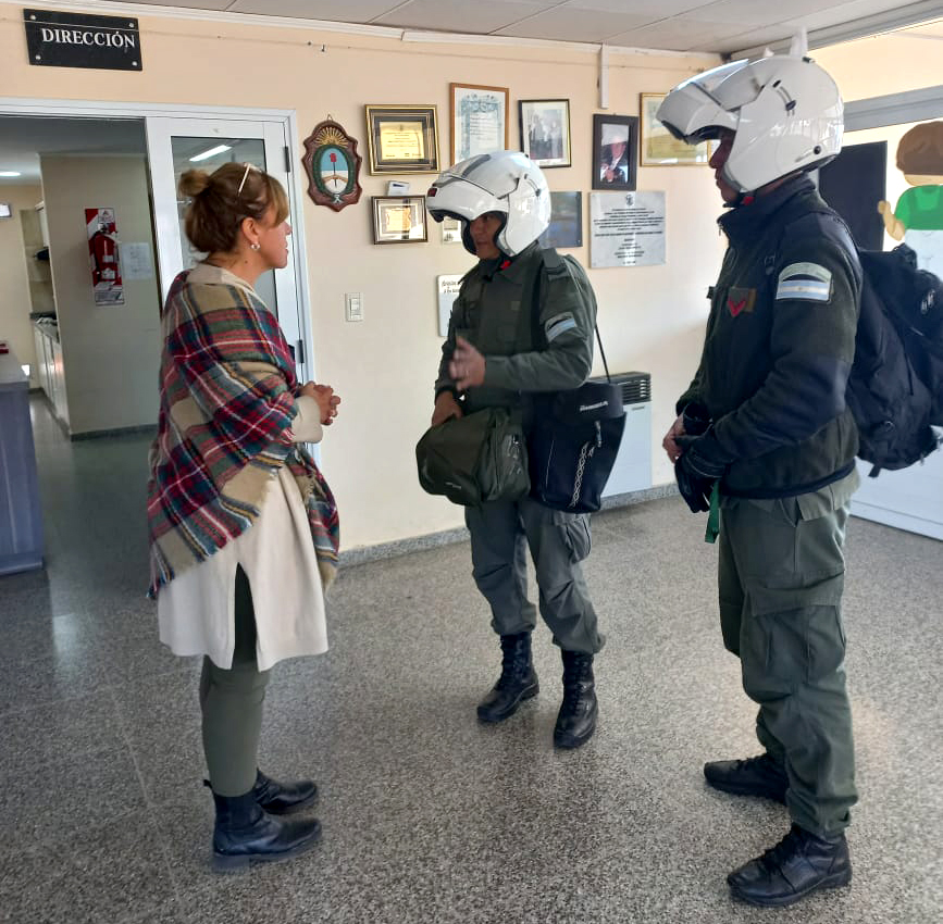 Reparto de comprimidos de yodo (simulados) en la Escuela Primaria “Domingo Faustino Sarmiento” de La Cruz, Córdoba