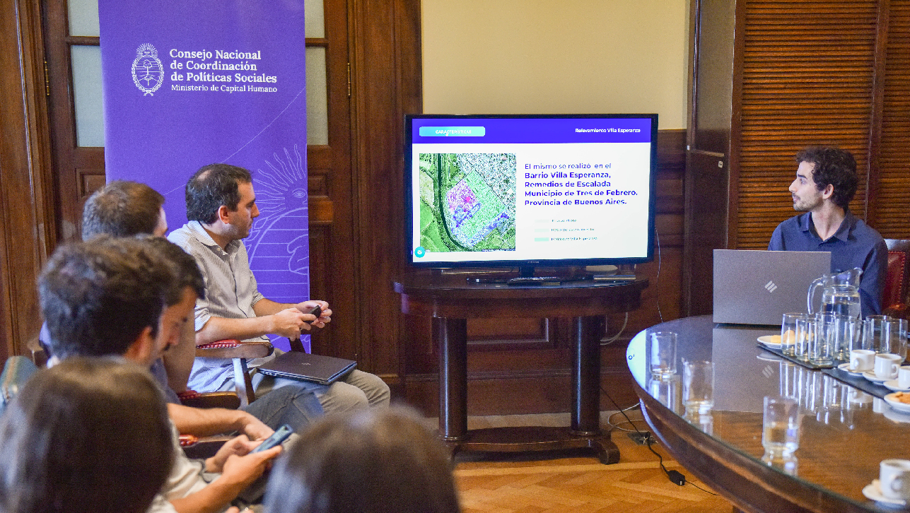 Presentación de relevamiento de SISFAM en Villa Esperanza