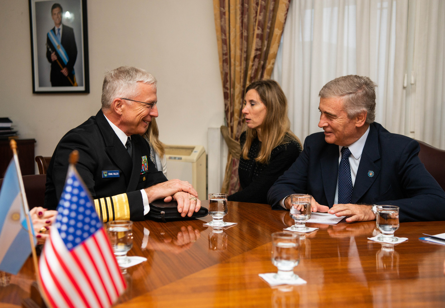 Aguad recibió al jefe del Comando Sur de las Fuerzas ...