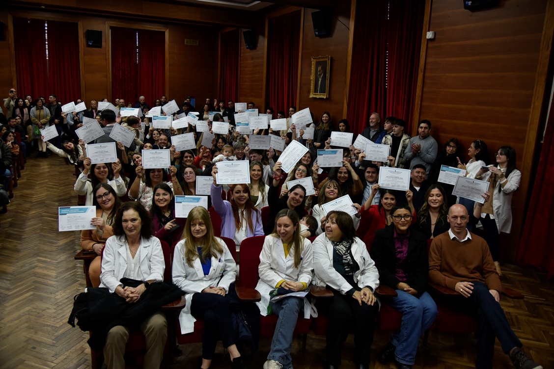 Acto de Colación Residencias 2024 Hospital Posadas Actividades en la Semana de Parto Respetado