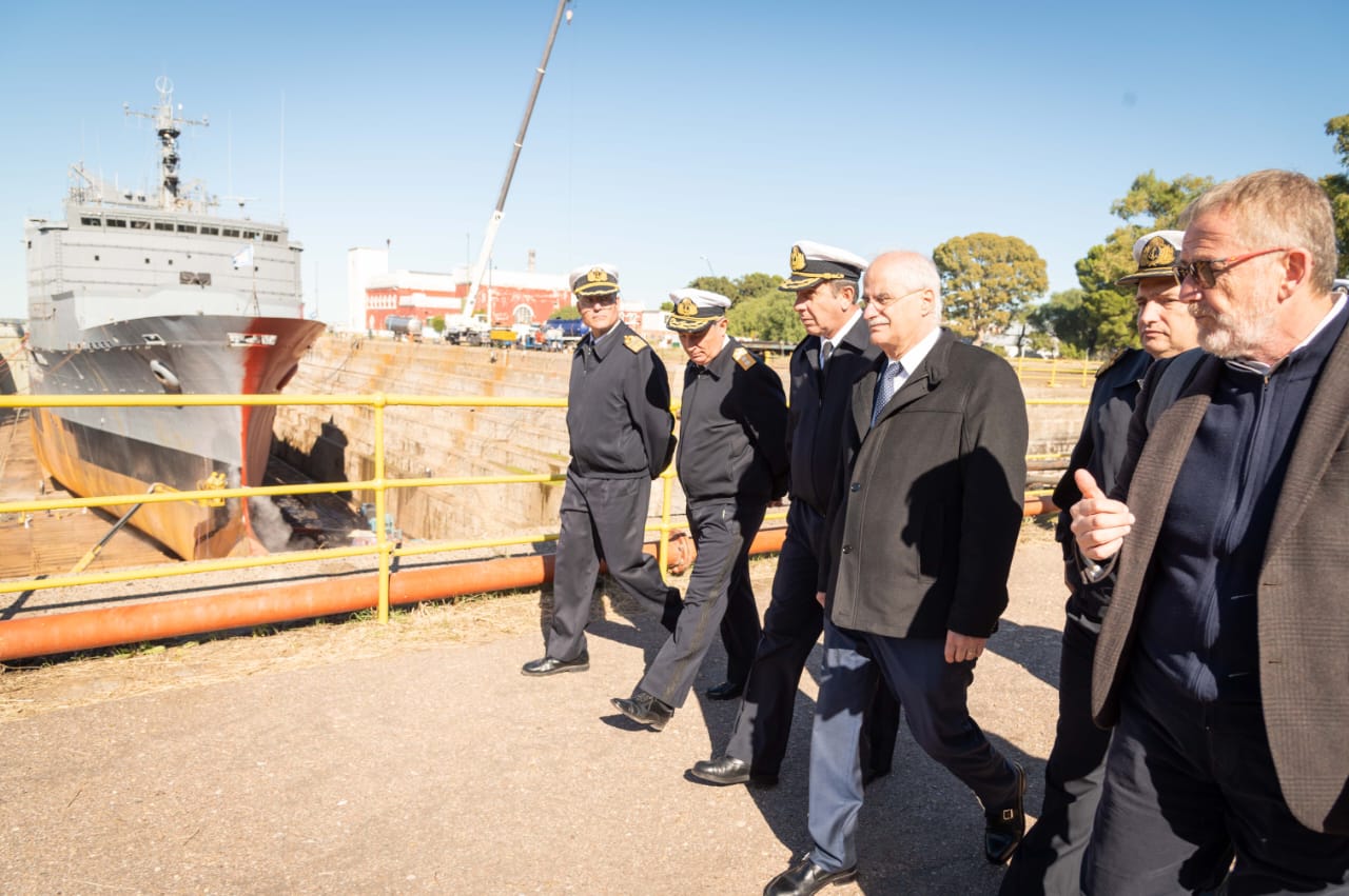 En La Base Naval Puerto Belgrano, Taiana Supervisó La Modernización De ...