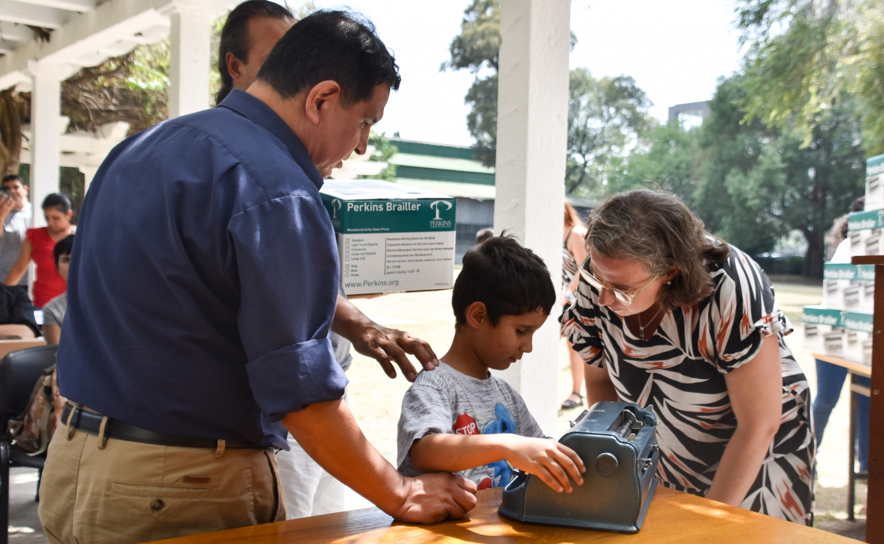 Entrega de máquinas Braille