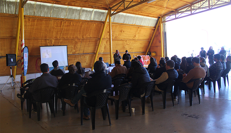 Jornada del INTA Junín, Mza., con charlas técnicas referidas a algoritmos de aprendizaje automático para pronósticos de cosecha, casos prácticos de evaluación agrometeorológica con sensores remotos y drones en fincas de productores, empleo de cámaras térmicas para el seguimiento del estado hídrico en vid