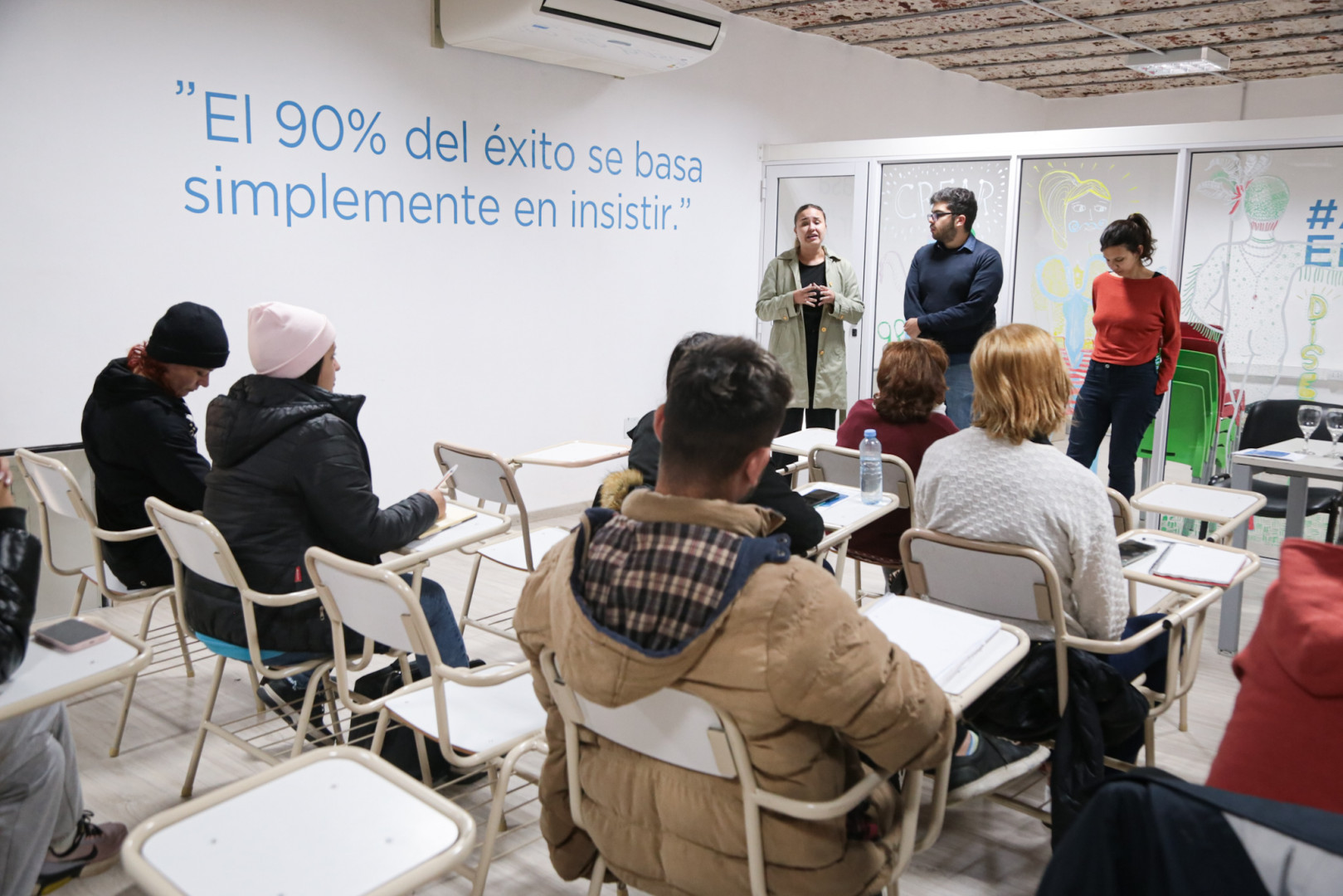 Jóvenes de Entre Ríos en el taller de emprendedores