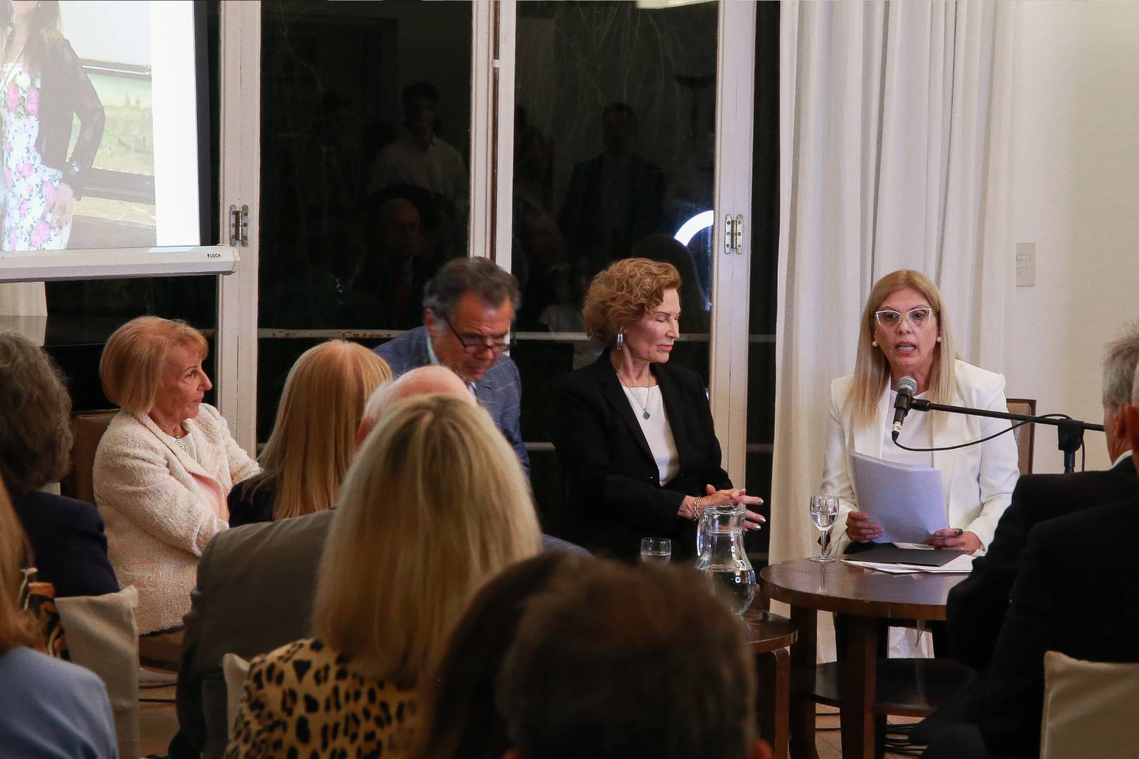 Claudia Farías Gómez Claudia Farías Gómez