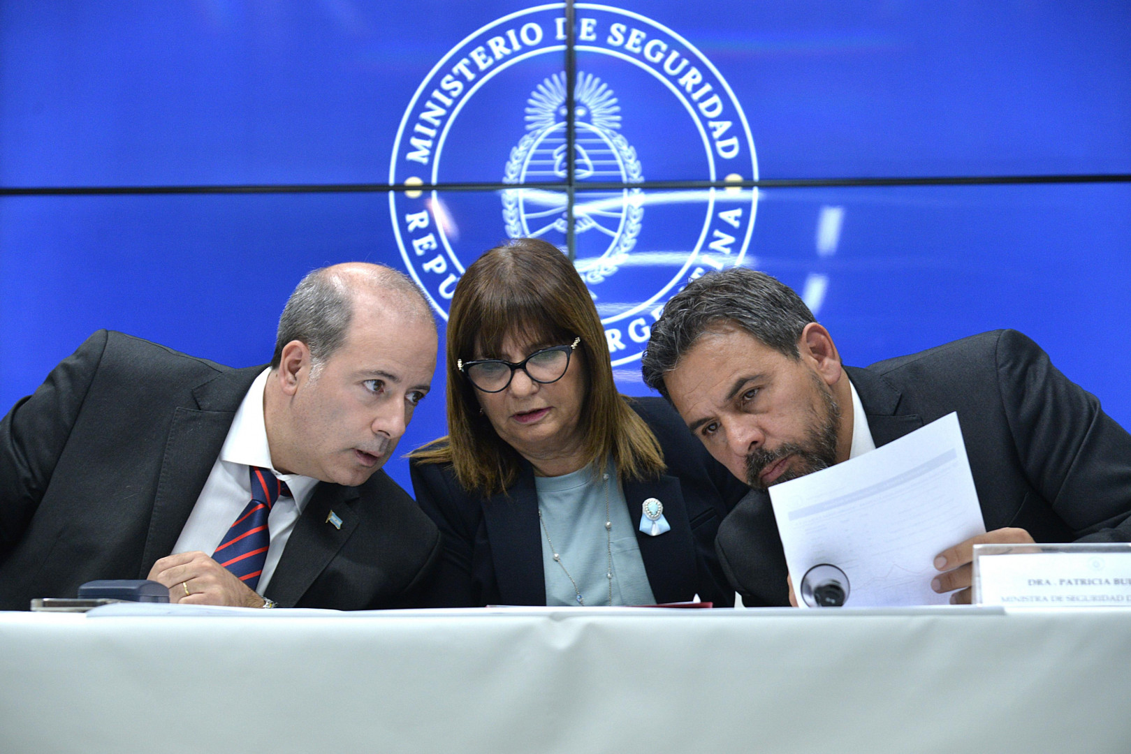 Conferencia de prensa en el Ministerio de Seguridad de la Nación