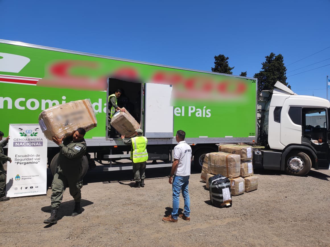 Conductor Se Desvió De Su Itinerario Para Trasladar Mercadería De Contrabando Argentinagobar 0381