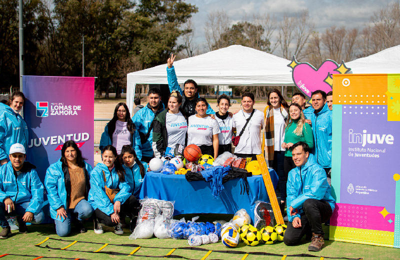 Entrega de kits en Lomas de Zamora