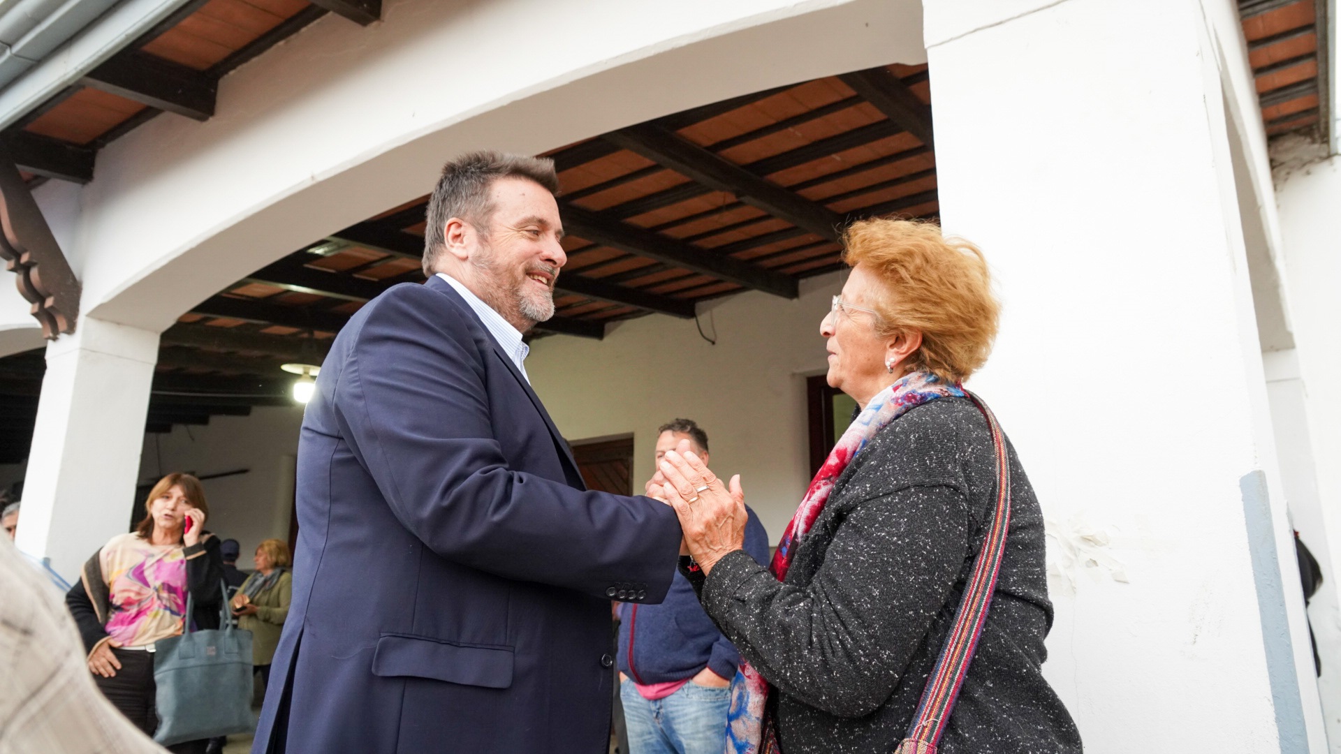 La emoción de los paivenses por la vuelta del tren.