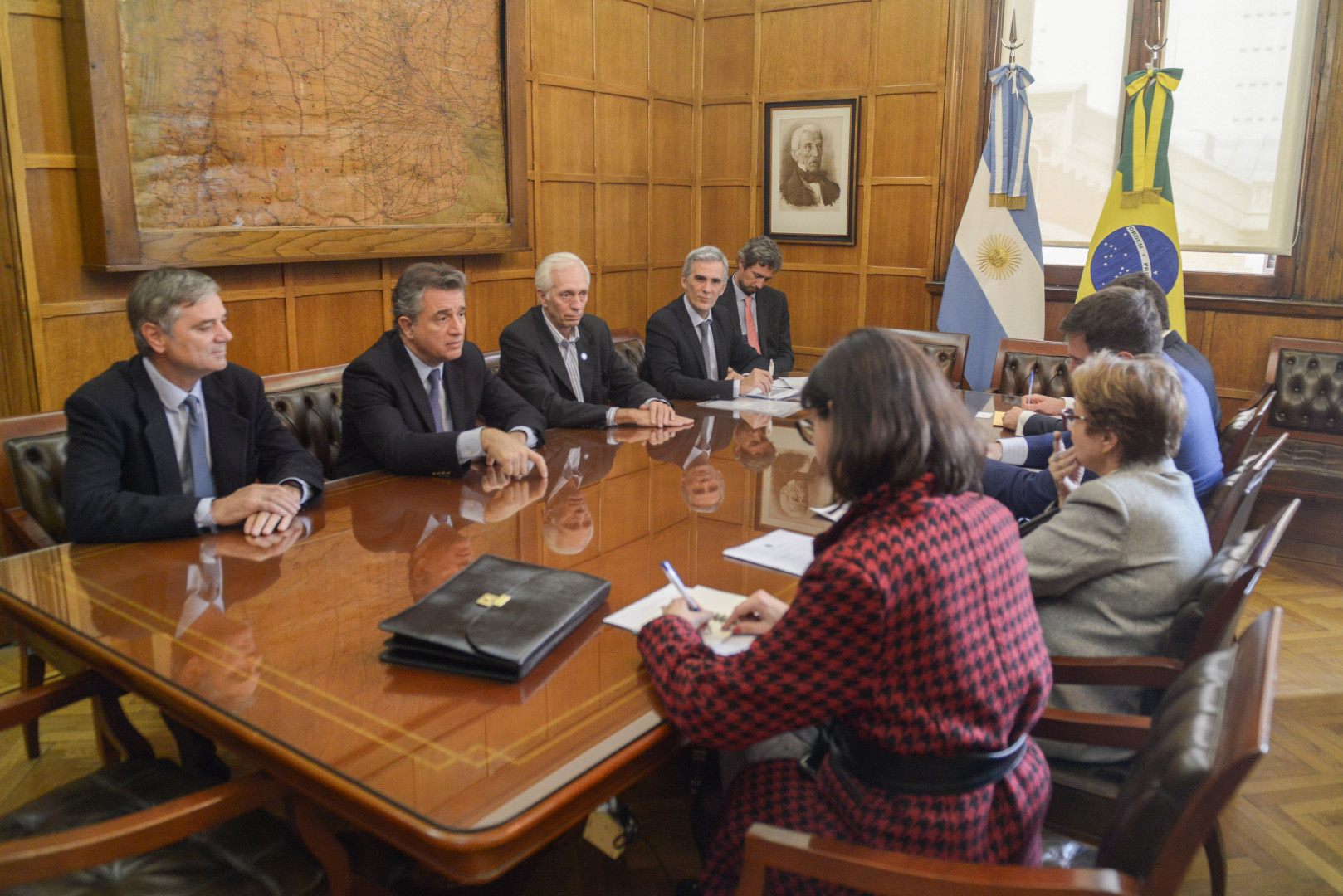 Argentina Y Brasil Fortalecen Su Vínculo Con Una Estrategia Común A ...