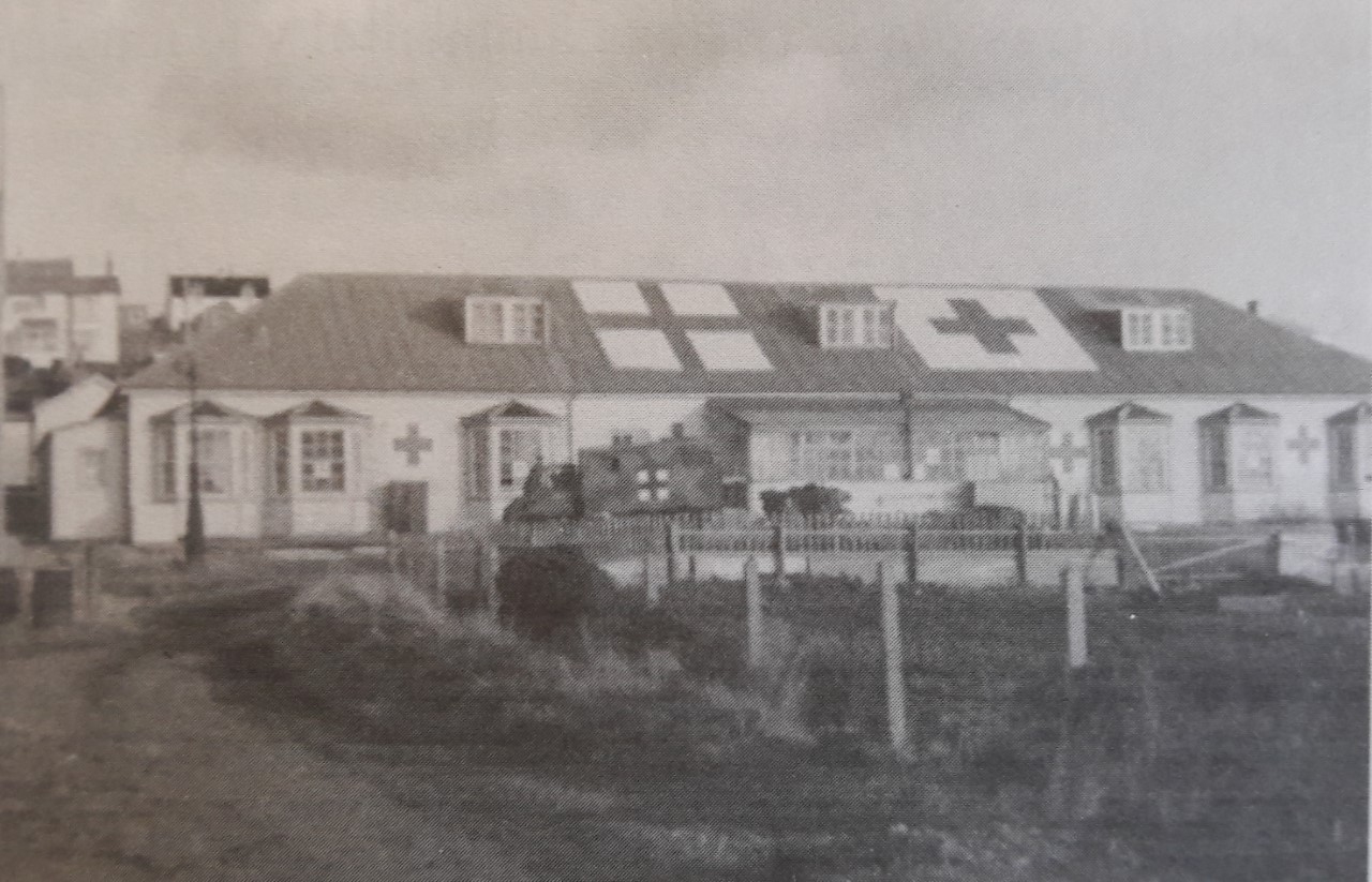 El Hospital Militar Puerto Argentino en su emplazamiento en la capital de las Islas Malvinas