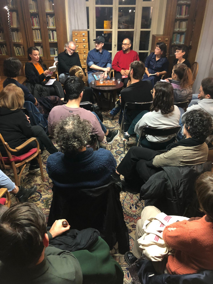 Encuentro de poesía organizado por becarias de Saint-Exupéry en la Biblioteca Julio Cortázar.