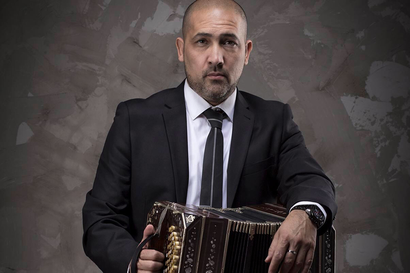 Horacio Romo, bandoneón solista de la ONMA