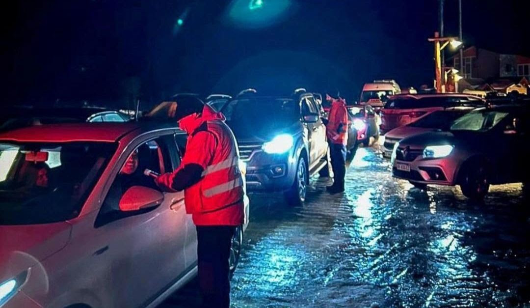  Agentes de la Secretaría de Seguridad Vial realizan controles en la Ruta Nacional N° 3, con motivo de la gran cantidad de personas que asistieron a la Fiesta Nacional del Invierno 2024.