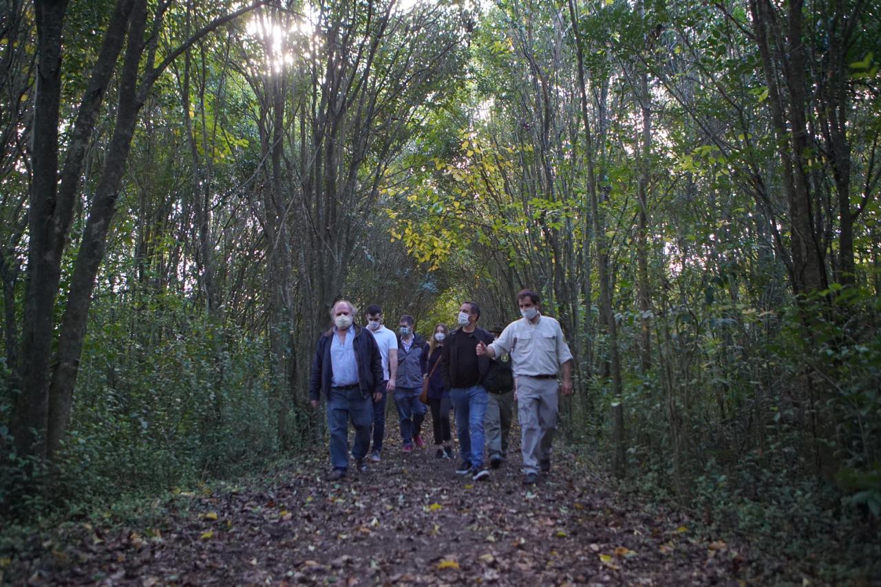 Autoridades En El Parque Nacional Ciervo De Los Pantanos Argentinagobar 8803