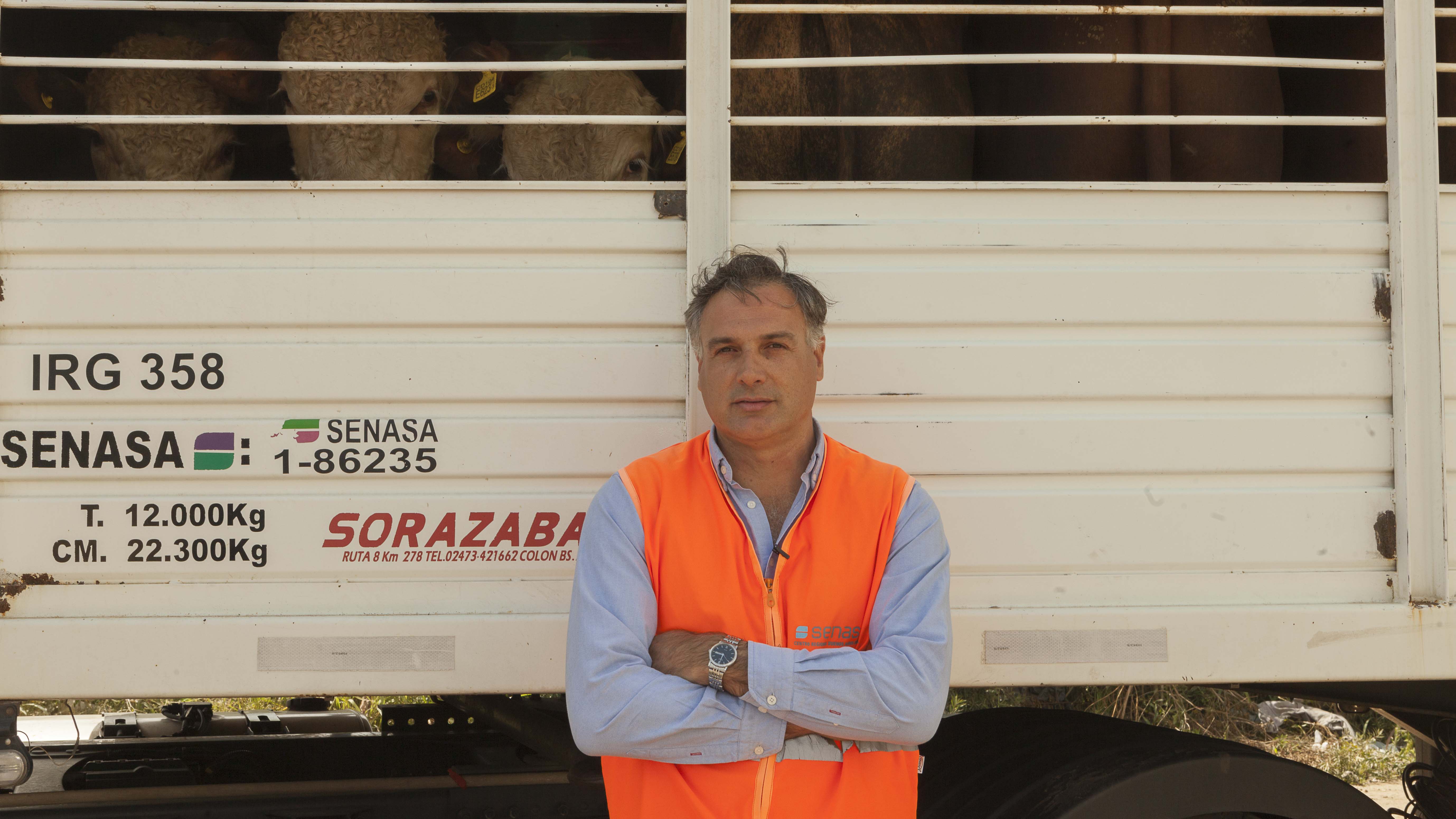 Guillermo realiza un control de transportes de animales, sustancias alimenticias y vegetales en en ruta Zárate