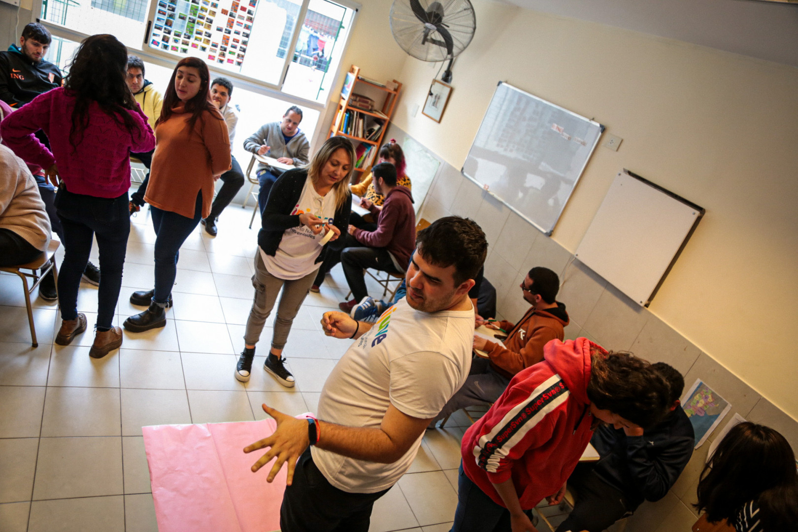 Jóvenes estudiantes del Instituto Supay en el taller de empleo joven