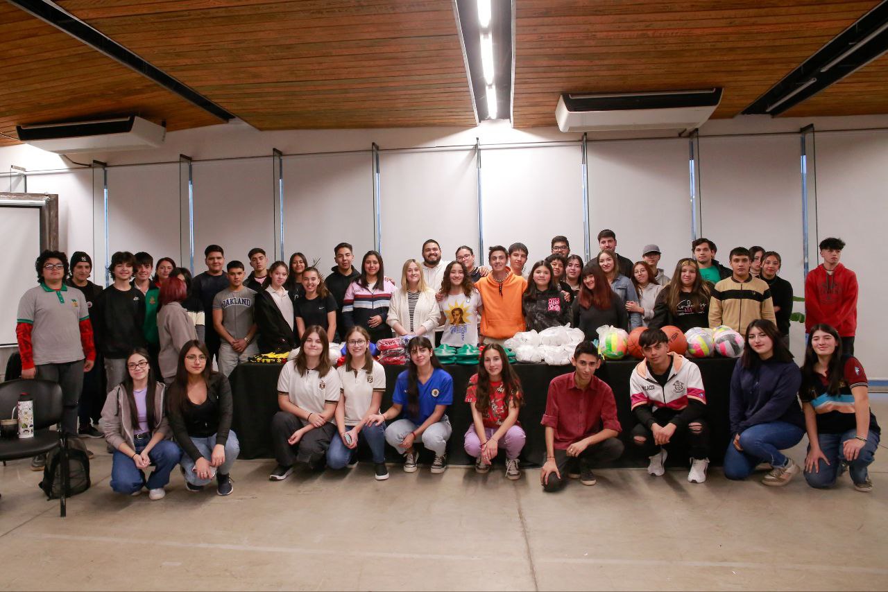 Jóvenes estudiantes de San Luis.