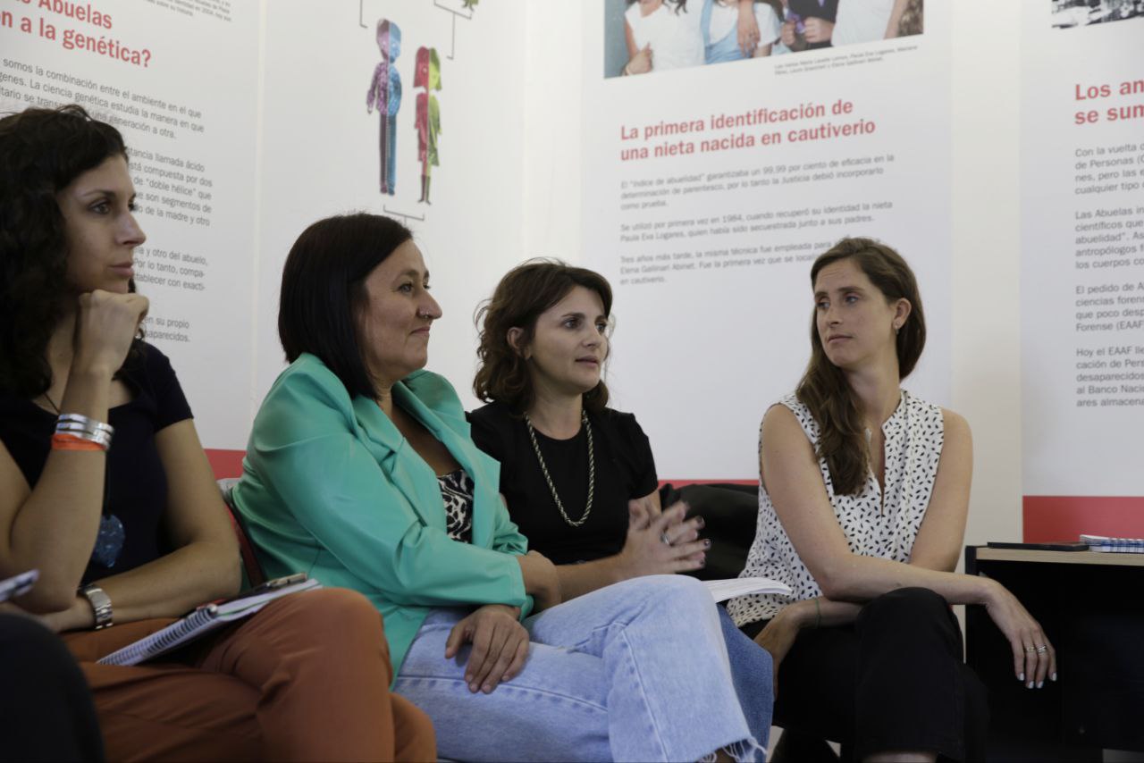 Josefina Kelly durante  el panel “Participación política de las mujeres y diversidades”