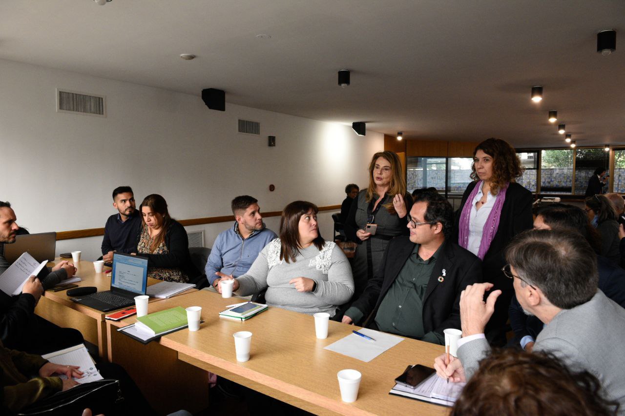 Imagen general de la reunión con la comitiva brasilera 