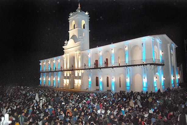 El Regimiento N.° 1 de Patricios realiza su cambio de guardia de honor en el Cabildo