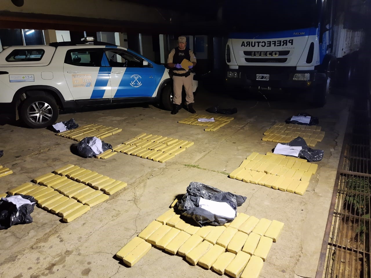 Prefectura Secuestró Casi 175 Kilos De Marihuana Argentinagobar 7554