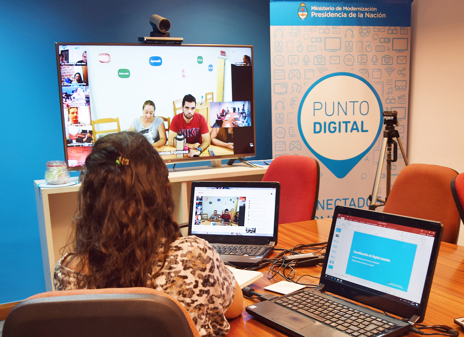 Capacitación a distancia a puntos digitales